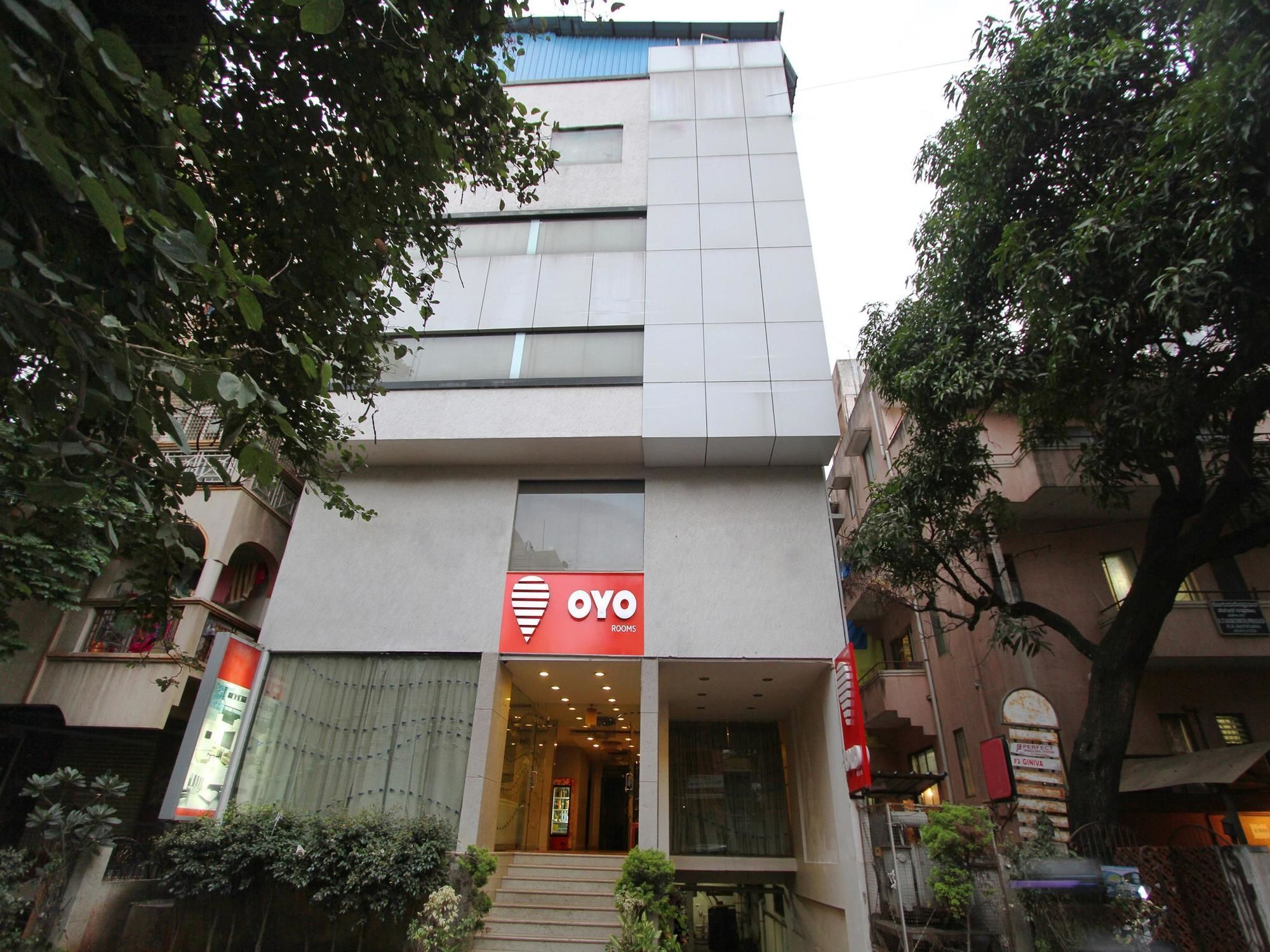 Oyo 435 ホテル アムシ インターナショナル バンガロール エクステリア 写真